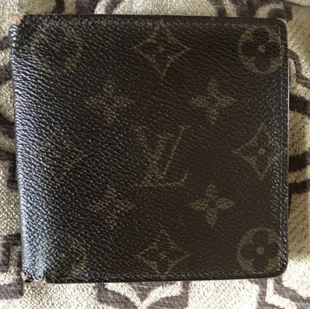 Louis Vuitton wallet brown with date code